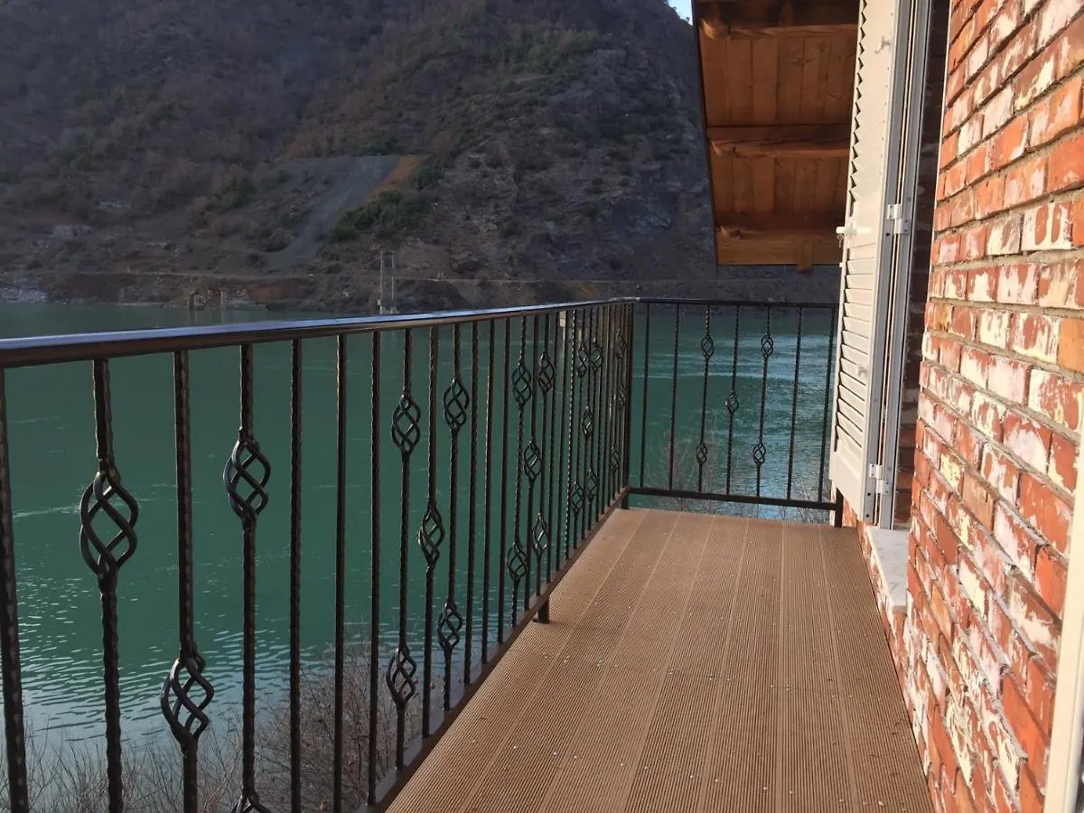 Borealis Guest House Koman Albania