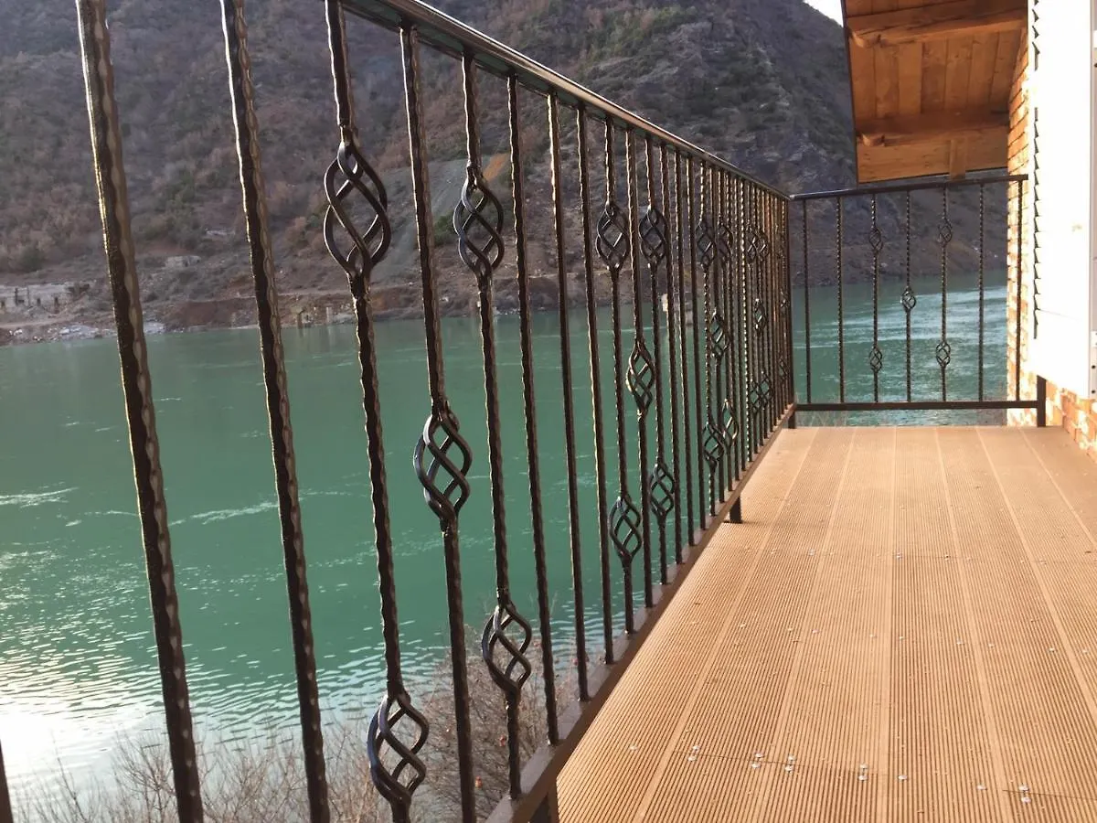 Borealis Guest House Koman Albania