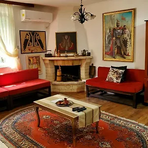  Villa Unique Traditional House, Hosted By J&g Albanie
